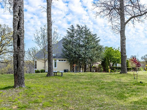 4th image of 5738 Deer Park Ln