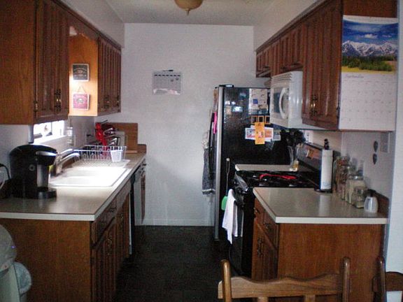 5th image of 904 Goliad Dr
