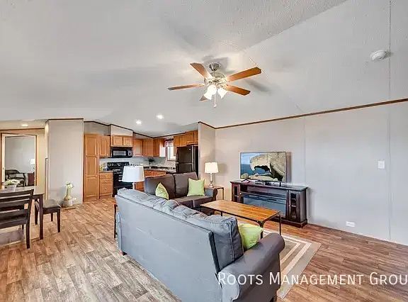 5th image of 2088 E Empire Ave #25