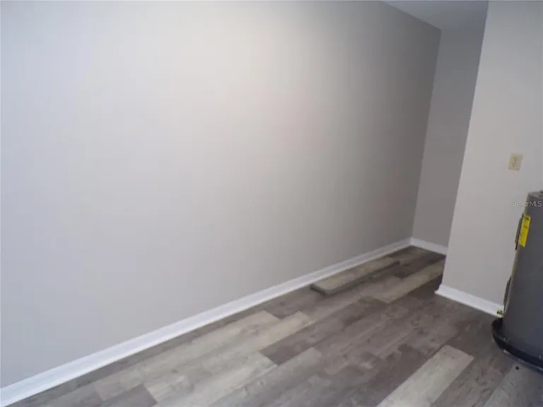 1088 Melville Rd #A — Photo 16