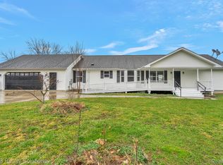 2391 Dodds Rd, North Branch, MI 48461