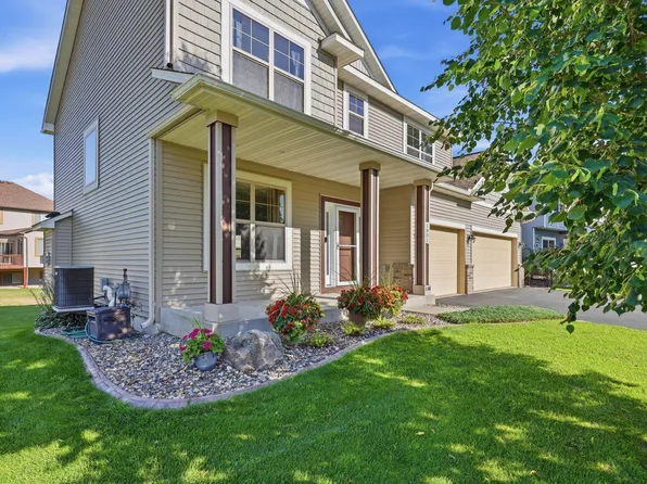 1801 Foothill Trl, Shakopee, MN 55379