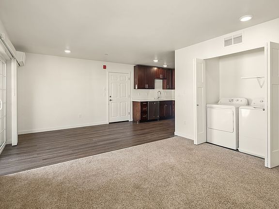 5th image of 18727 Blueberry Ln #C201