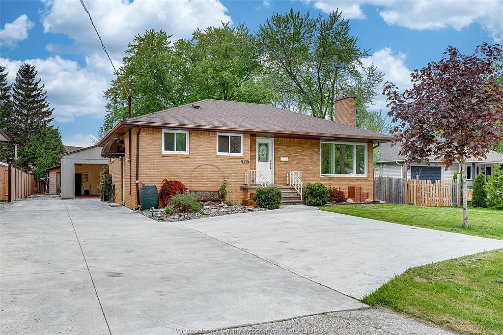 425 Lesperance Rd, Tecumseh, ON N8N 1W2 | Zillow