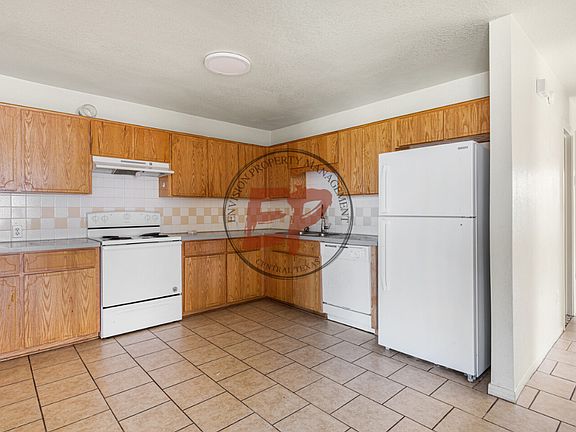 3rd image of 1623 Yuma Trl APT B