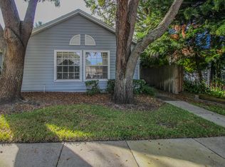 2688 Bentley Dr, Palm Harbor, FL 34684