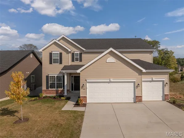540 Evening Primrose Dr, Wentzville, MO 63385
