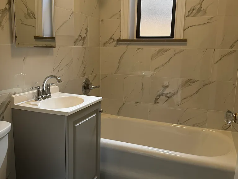 21-43 29th St #2D — Photo 7