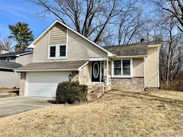 1306 Jacquelyn Ct, Maryville, IL 62062