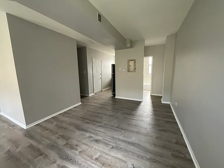 4631 S Lake Park — Photo 17