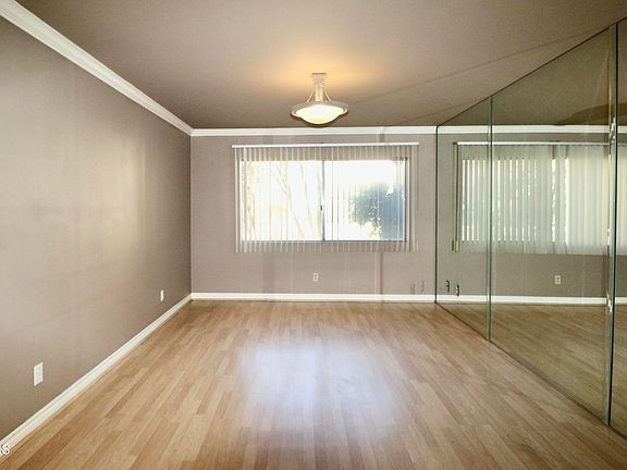 5th image of 1346 E Hillcrest Dr Unit 43