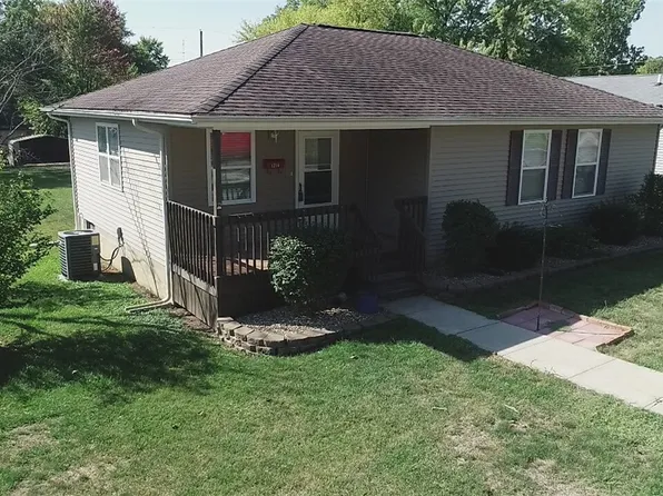 1214 W South 3rd St, Shelbyville, IL 62565
