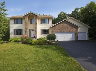 1401 Summit Ridge Cir, Burnsville, MN 55337