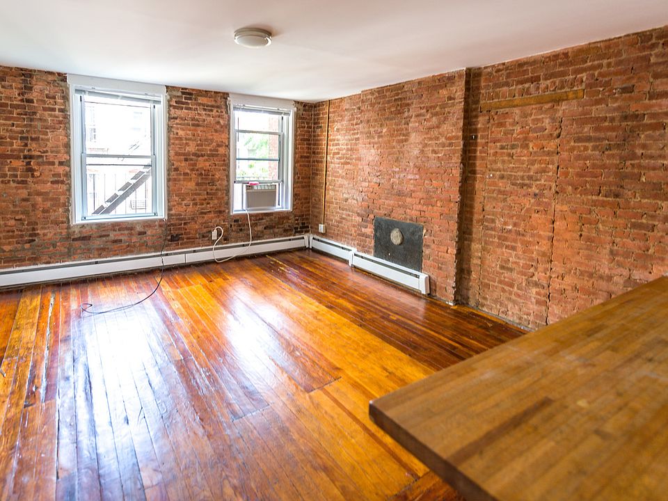 1st image of 33 Crosby St #5