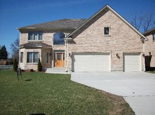 530 N 6th Ave, Addison, IL 60101