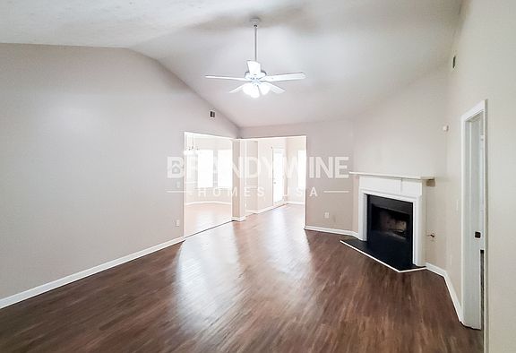 4th image of 8120 Chapman Ter