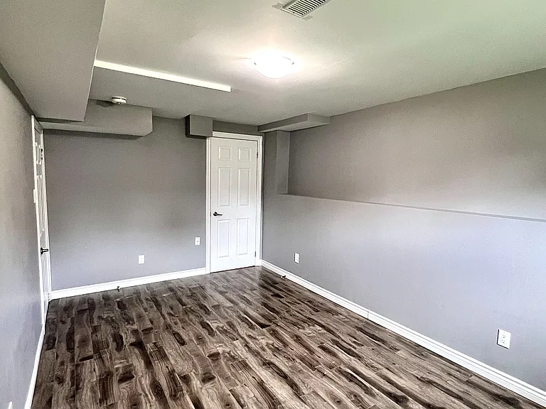 16 Herrell Ave #LOWER — Photo 10