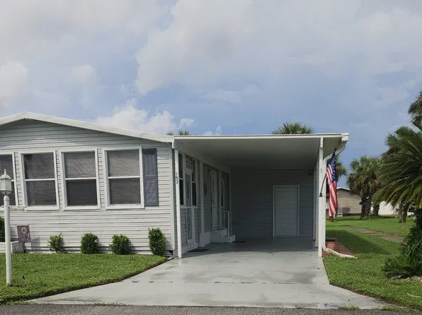 153 Queen Palm Dr, Naples, FL 34114