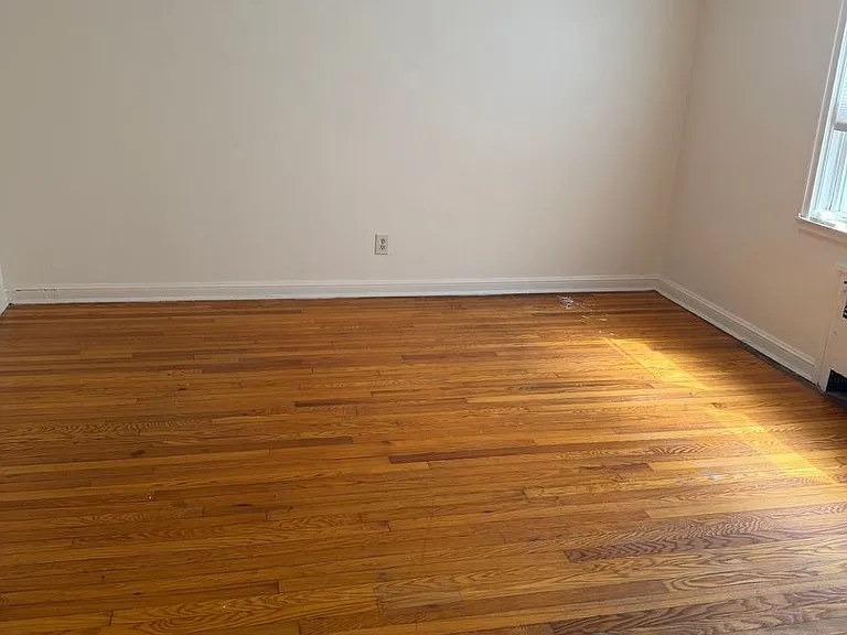 2228 W Allen St — Photo 16