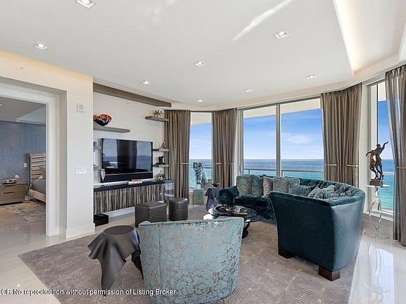 4th image of 3730 N Ocean Dr Unit 16B