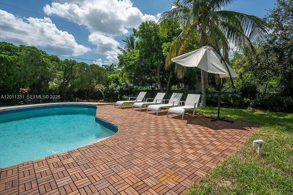North Palm Beach Village — Photo 1
