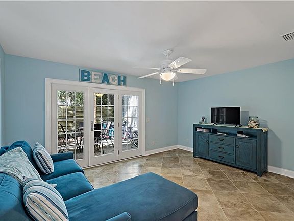 4th image of 424 Magnolia Ave APT 8