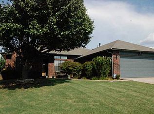 8316 Pinewood Dr, Oklahoma City, OK 73135