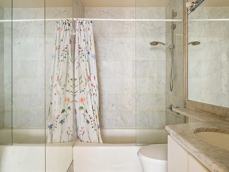 45 E 25th St #37B — Photo 7