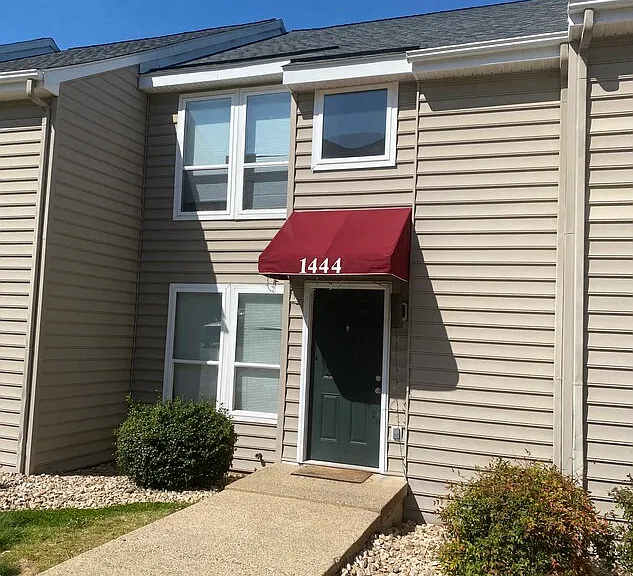 1444 Devon Ln — Photo 1