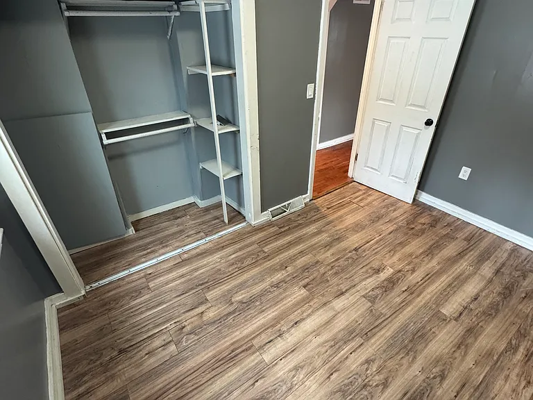 28 York Ave #1 — Photo 8