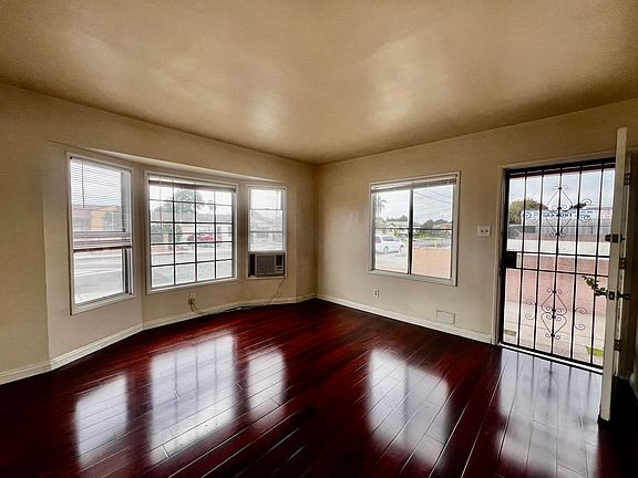 3rd image of 6429 Woodward Ave #1