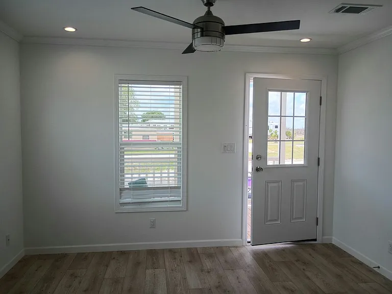 Sunshine MH & RV Resort — Photo 51