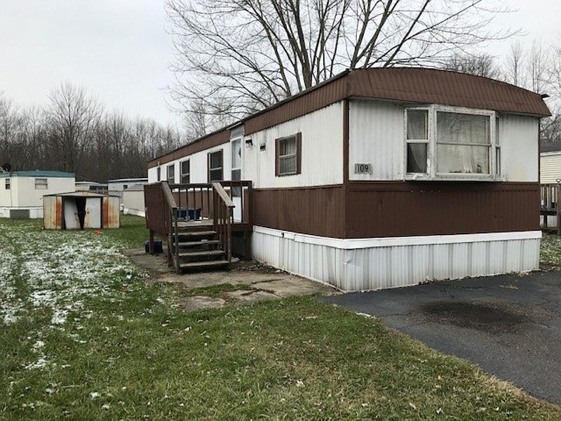 1st image of 109 Queens Dr SW #109Q