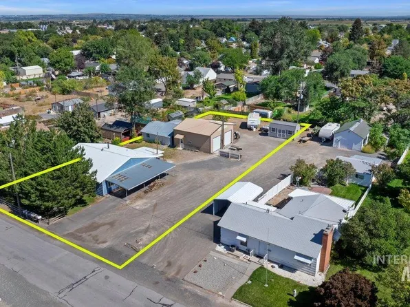 825 Adell Ave, Filer, ID 83328