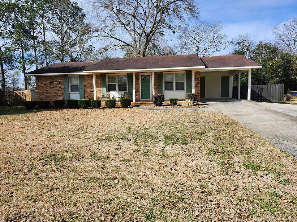 Front View of Property; freshly painted outside.
