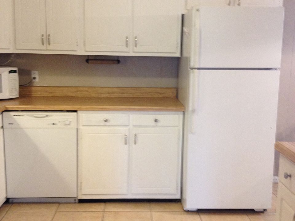 1st image of 120 Crockett Cir