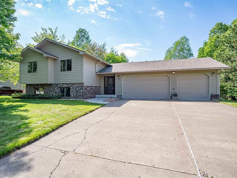 1st image of 3031 Parkwood Ln
