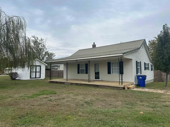 1505 Pickwick St, Savannah, TN 38372