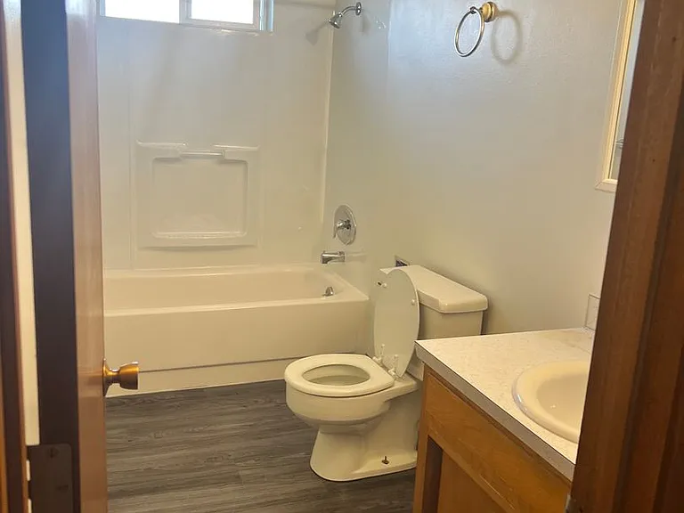The Cardinal Apartments — Photo 15