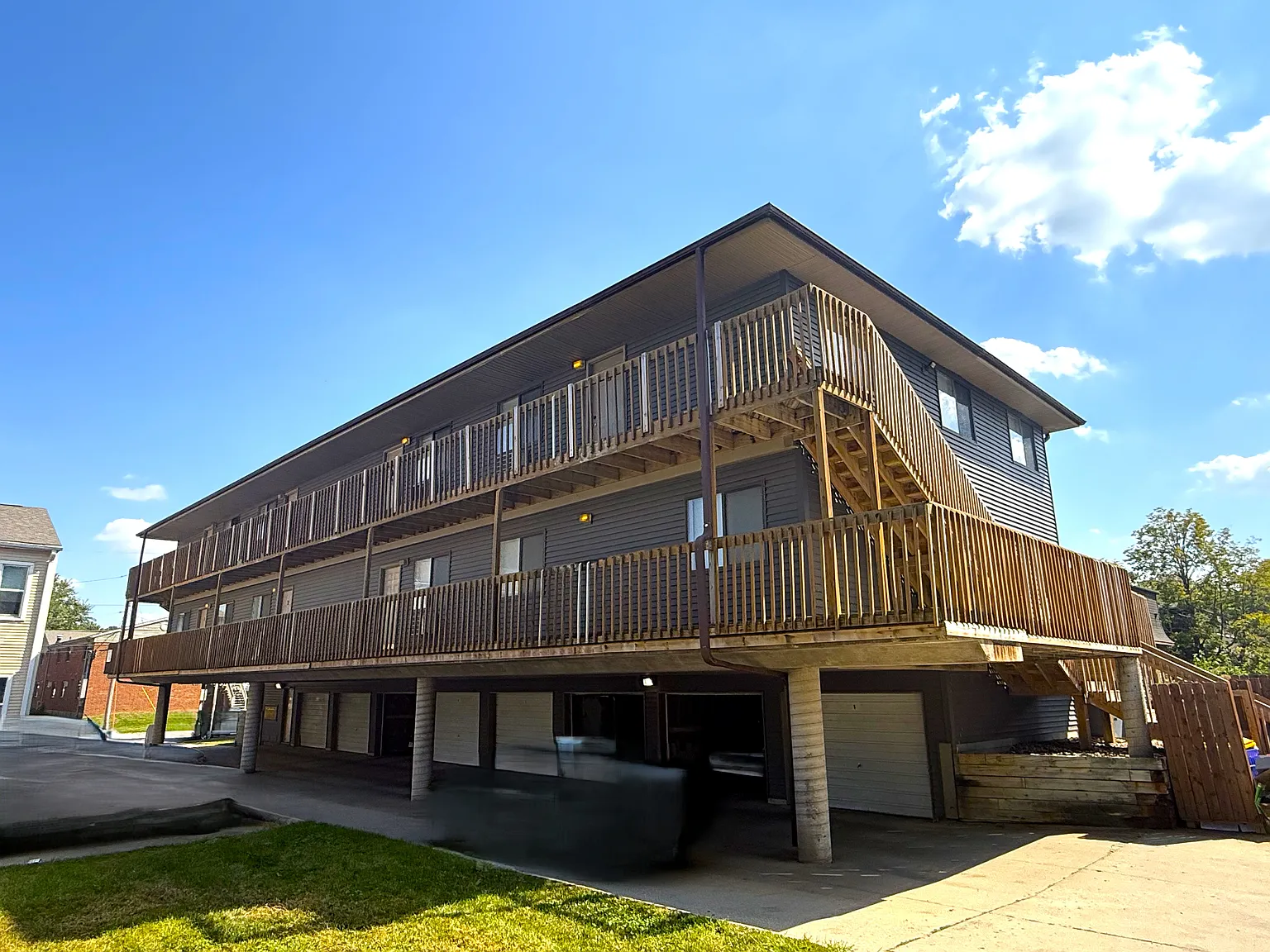 619 S Johnson St — Photo 1