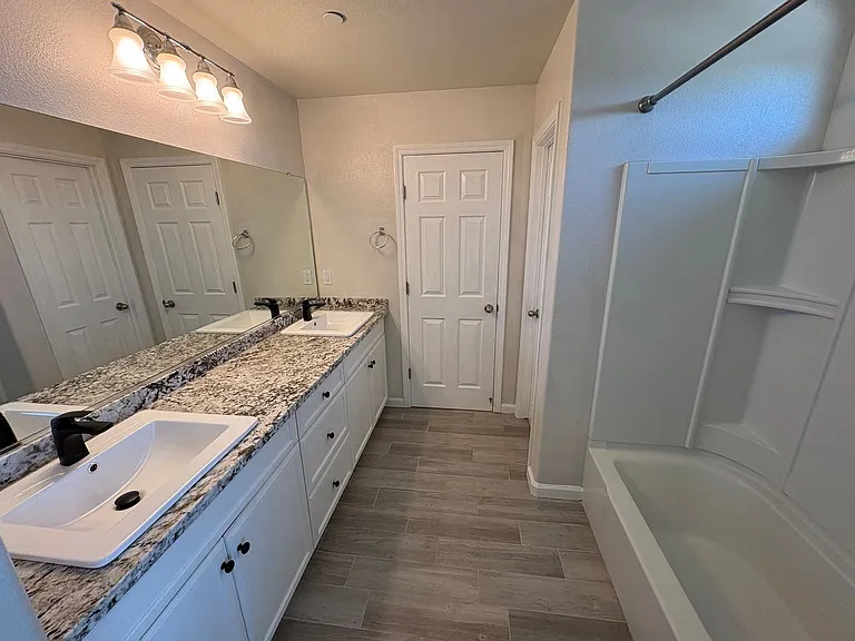3726 N Shady Ct — Photo 15