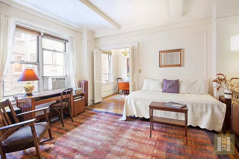 1st image of 25 W 64th St APT 5F