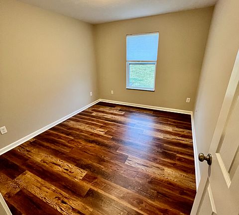 5th image of 6936 Sandbur Ct