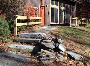 499 Willard Rd, Quechee, VT 05059