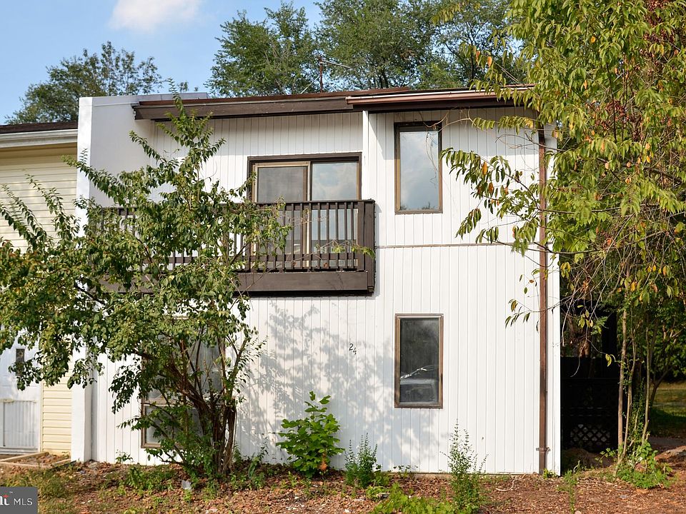 1st image of 24 Wedgedale Dr