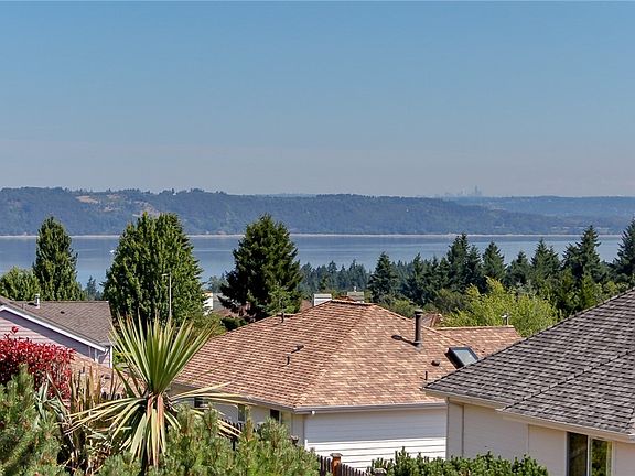 3rd image of 5125 Orca Dr NE