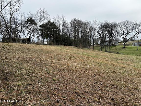 3rd image of 31 Sweetwater Vonore Rd