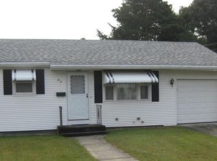 82 Lincoln Ave, Swansea, MA 02777