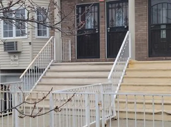 913 Euclid Ave, Brooklyn, NY 11208
