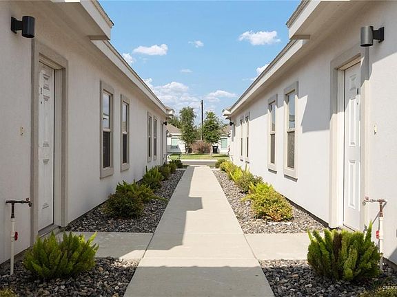 3rd image of 5709 Sandpiper Ave APT 4
